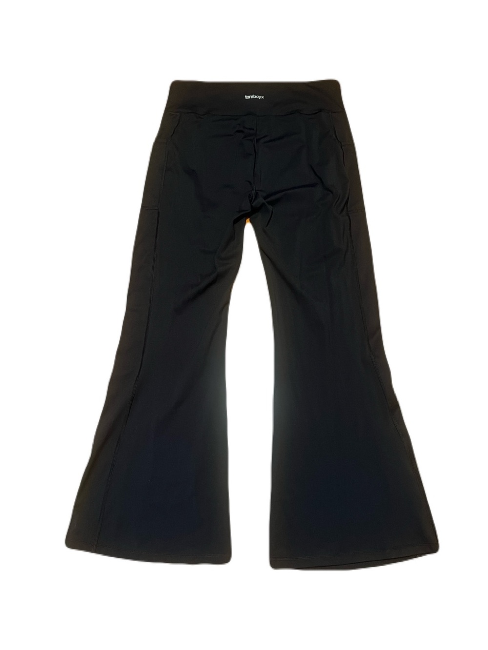 TomboyX Curvy High-Rise Pocket Flare Leggings in Black, Plus size 4X